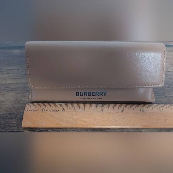 Burberry Tan Leather Laptop Case - Picture 6 of 6